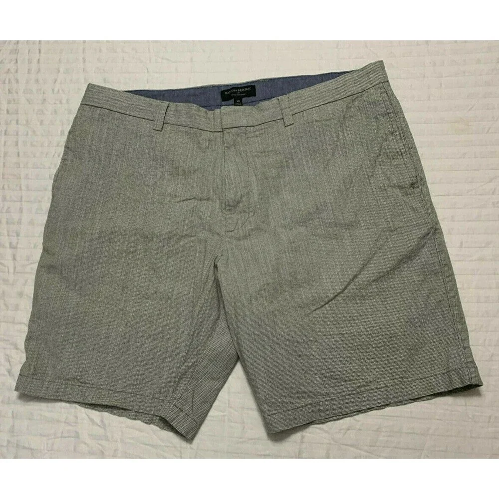 BANANA REPUBLIC MENS SHORTS SIZE 38
